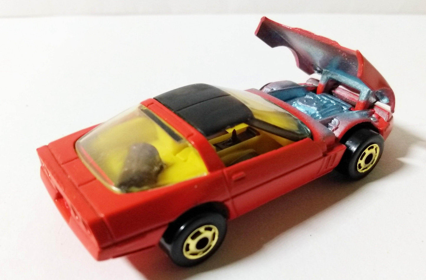Hot Wheels 3928 Hot Ones Chevrolet '80's Corvette Hong Kong 1984 - TulipStuff