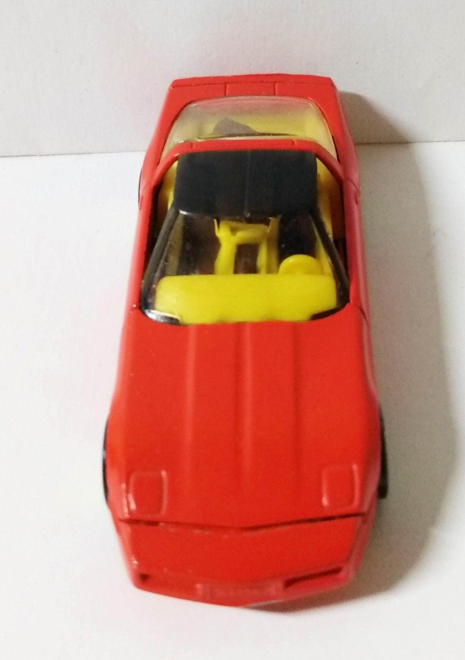 Hot Wheels 3928 Hot Ones Chevrolet '80's Corvette Hong Kong 1984