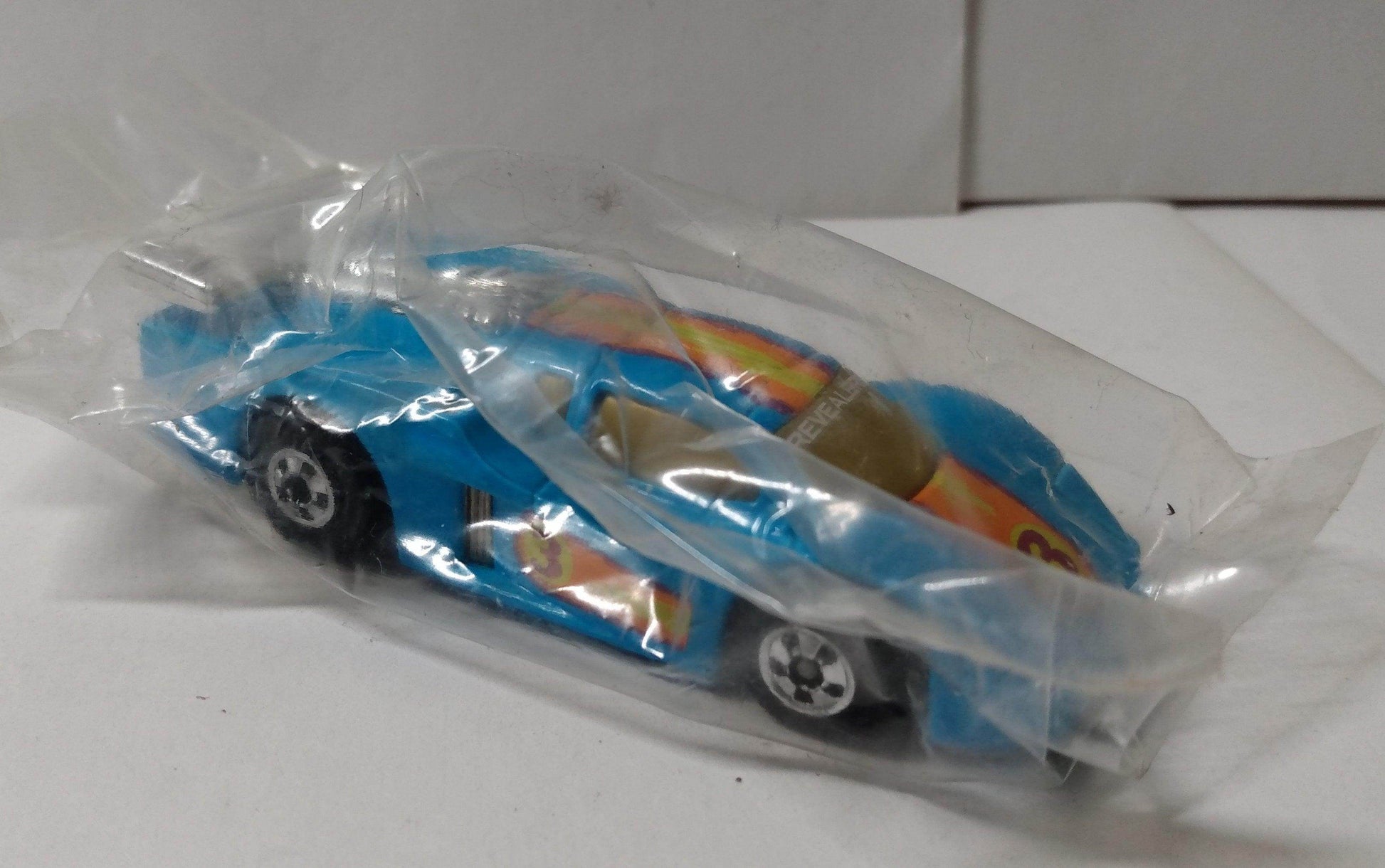 Hot Wheels #1789 Blue Token Revealers GT Racer 1993 - TulipStuff