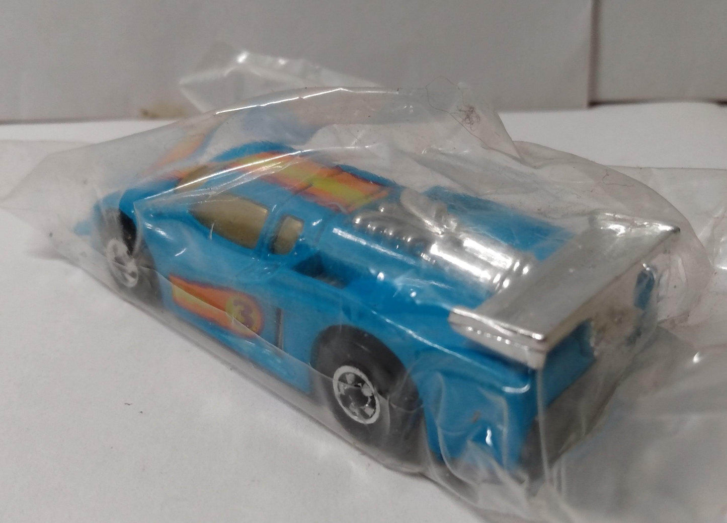 Hot Wheels #1789 Blue Token Revealers GT Racer 1993 - TulipStuff