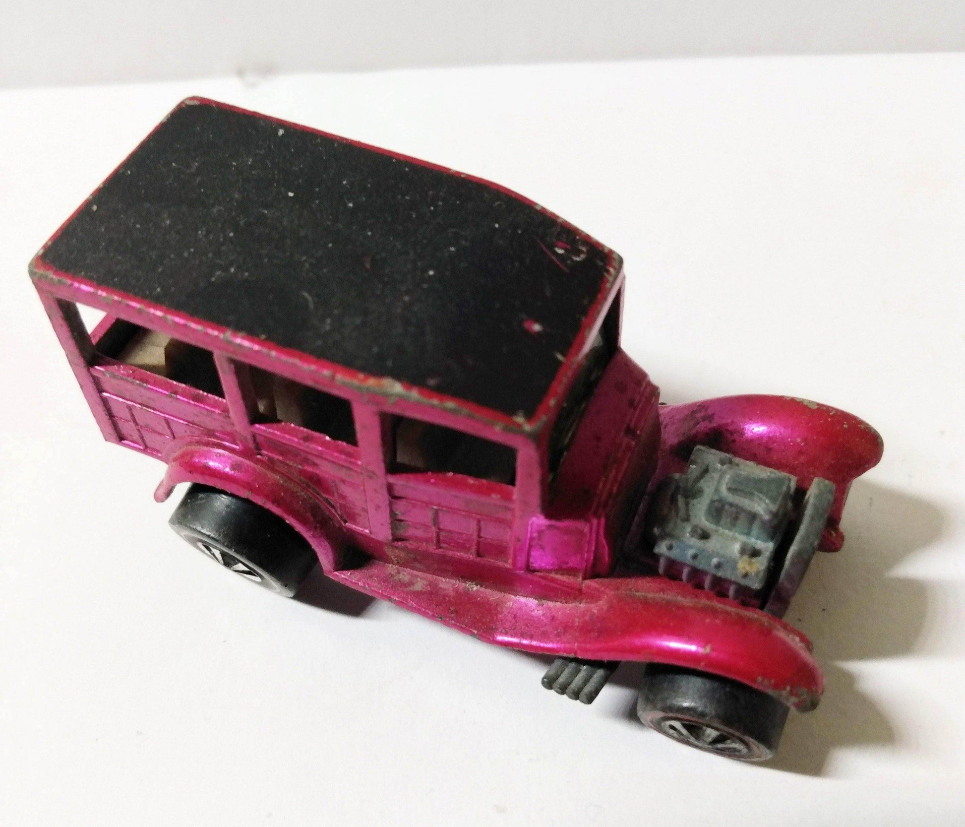 Hot Wheels Redline 6251 Classic '31 Ford Woody USA 1968 - TulipStuff