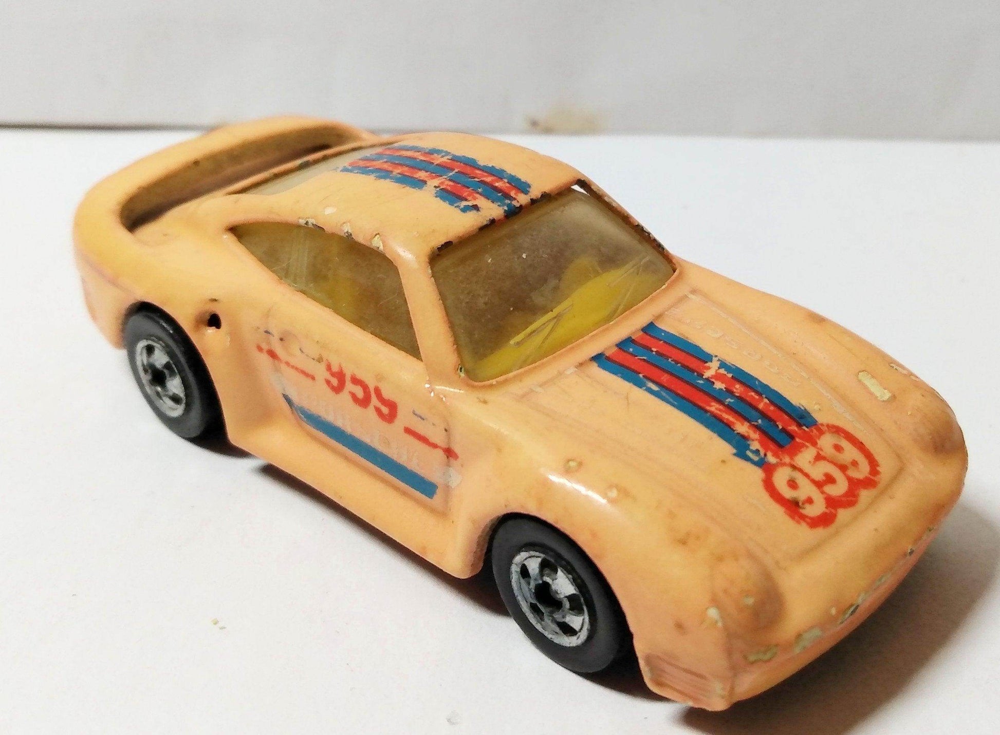 Hot Wheels Color Racers Porsche 959 Color Changer 1988 - TulipStuff