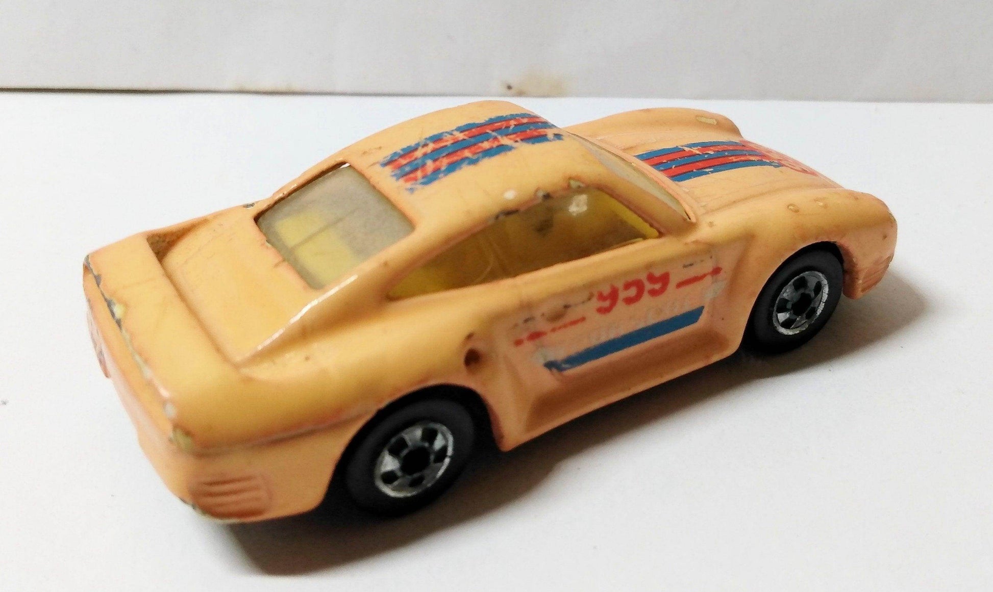 Hot Wheels Color Racers Porsche 959 Color Changer 1988 - TulipStuff
