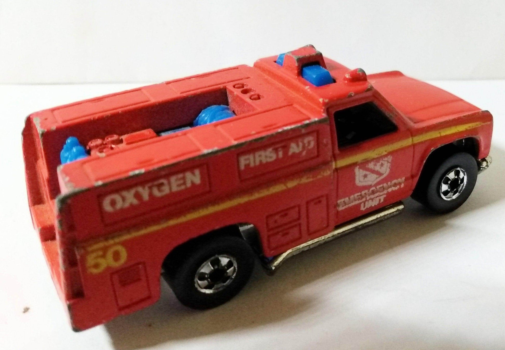 Hot Wheels 7650 Emergency Squad Paramedic Truck Hong Kong 1977 - TulipStuff