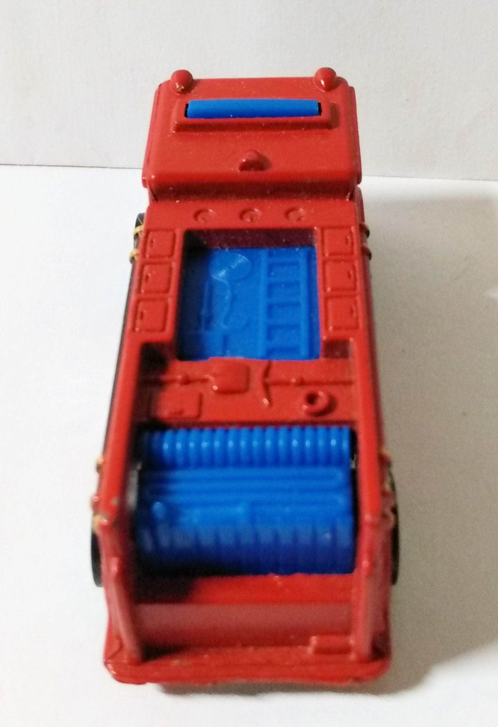 Hot Wheels 9640 Fire-Eater Fire Engine Truck Hong Kong 1977 bw - TulipStuff