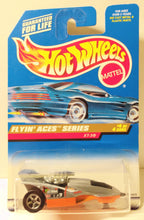 Load image into Gallery viewer, Hot Wheels Flyin&#39; Aces Series XT-3 Collector 740 1997 - TulipStuff
