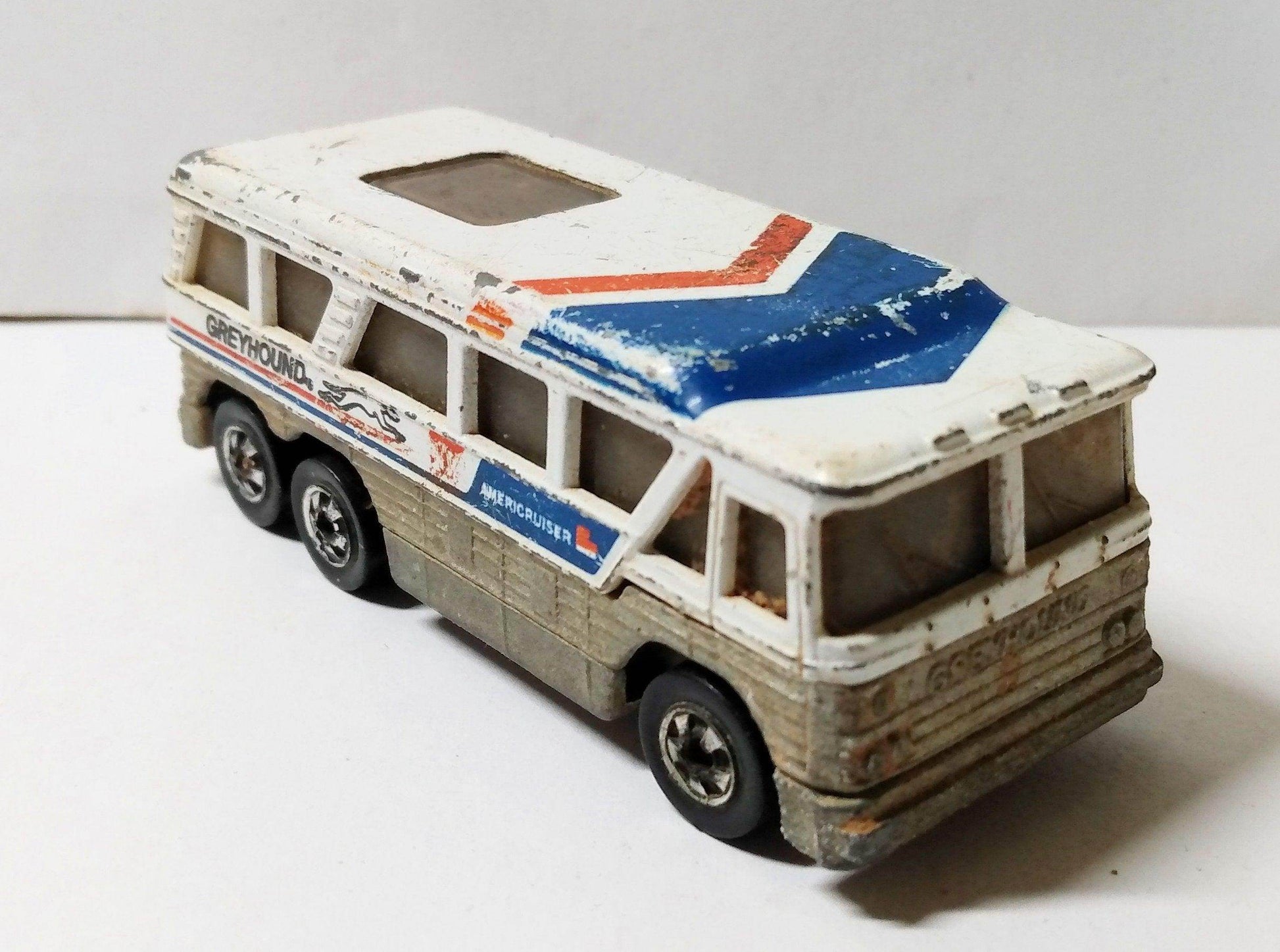 Hot Wheels 1127 Greyhound MC-8 Americruiser Bus Hong Kong 1980 - TulipStuff