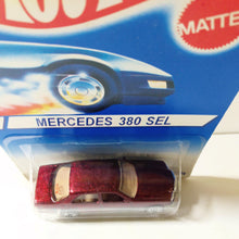 Load image into Gallery viewer, Hot Wheels Mercedes 380SEL 12346 uh Canada 1994 - TulipStuff

