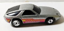 Load image into Gallery viewer, Hot Wheels 1497 Nightstreaker Porsche 928 1987 - TulipStuff
