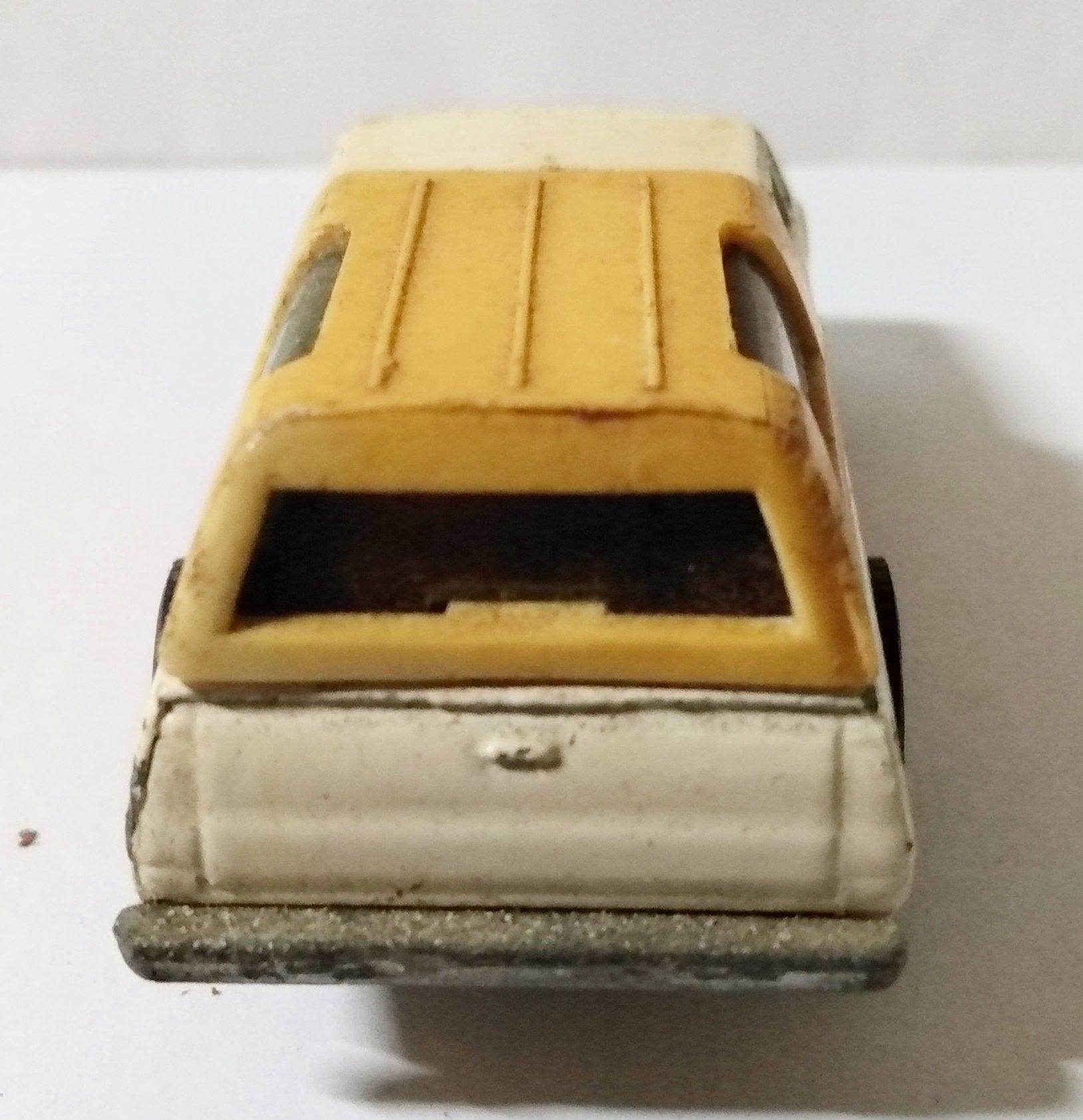 Hot Wheels 9540 Real Riders Dodge D-50 Pickup Truck 1985 White - TulipStuff