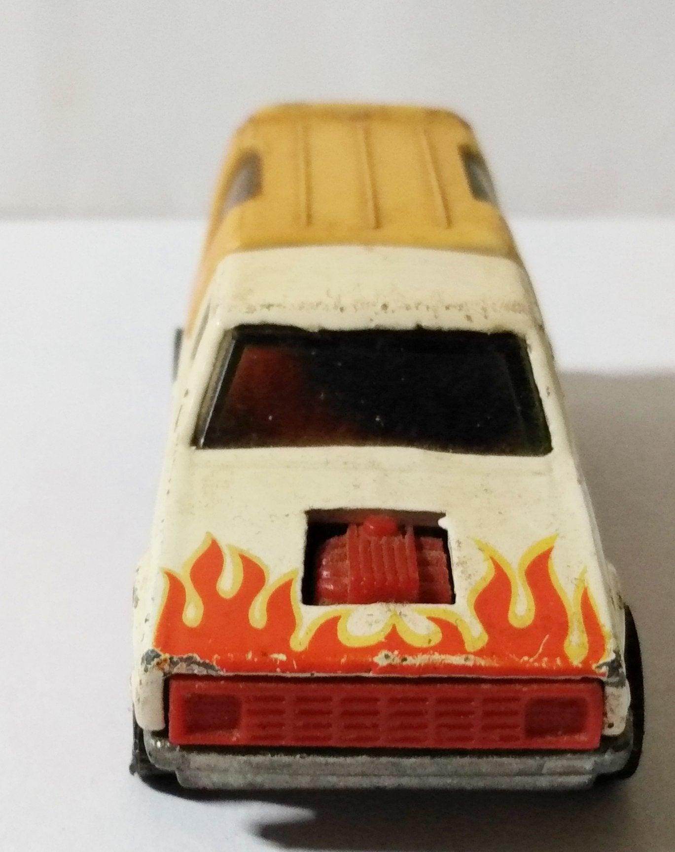 Hot Wheels 9540 Real Riders Dodge D-50 Pickup Truck 1985 White - TulipStuff