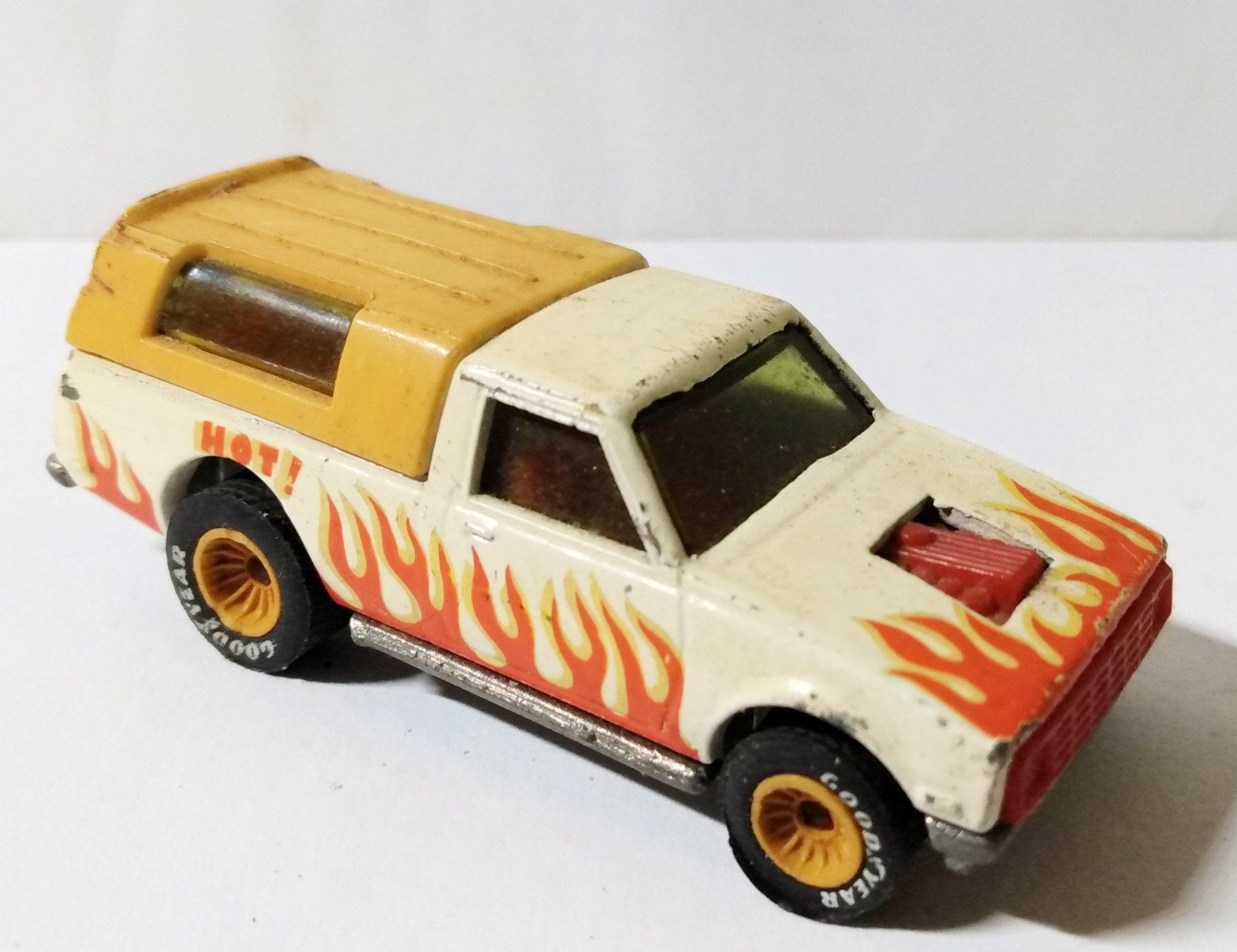 Hot Wheels 9540 Real Riders Dodge D-50 Pickup Truck 1985 White