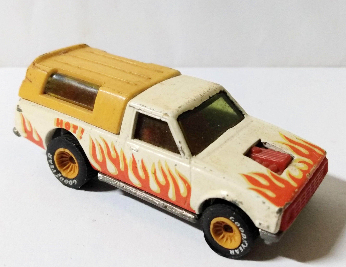 Hot Wheels 9540 Real Riders Dodge D-50 Pickup Truck 1985 White - TulipStuff