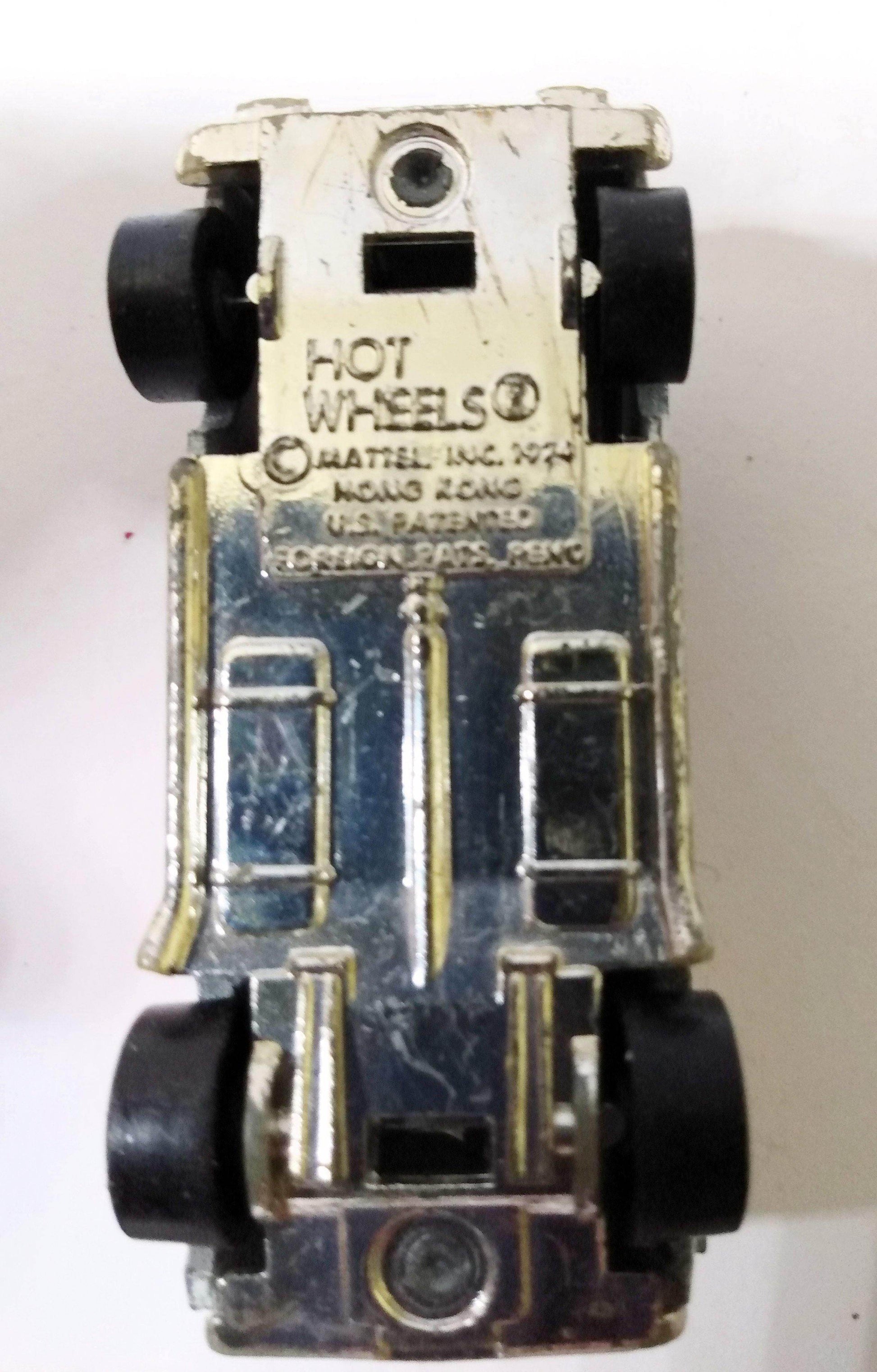 Hot Wheels Redline Paramedic Ambulance 7661 Hong Kong 1974 - TulipStuff