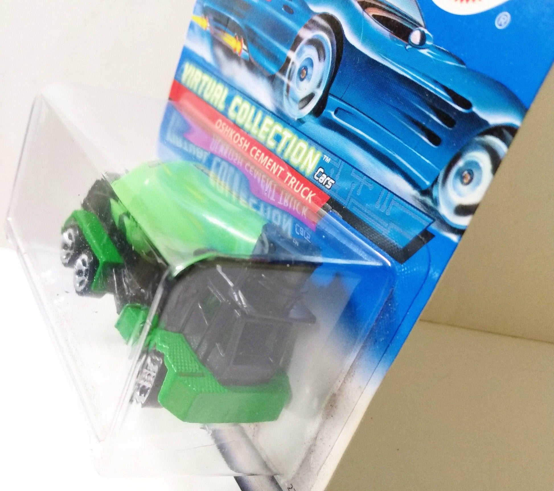 Hot Wheels Virtual Collection Oshkosh Cement Truck 2000 #123 - TulipStuff