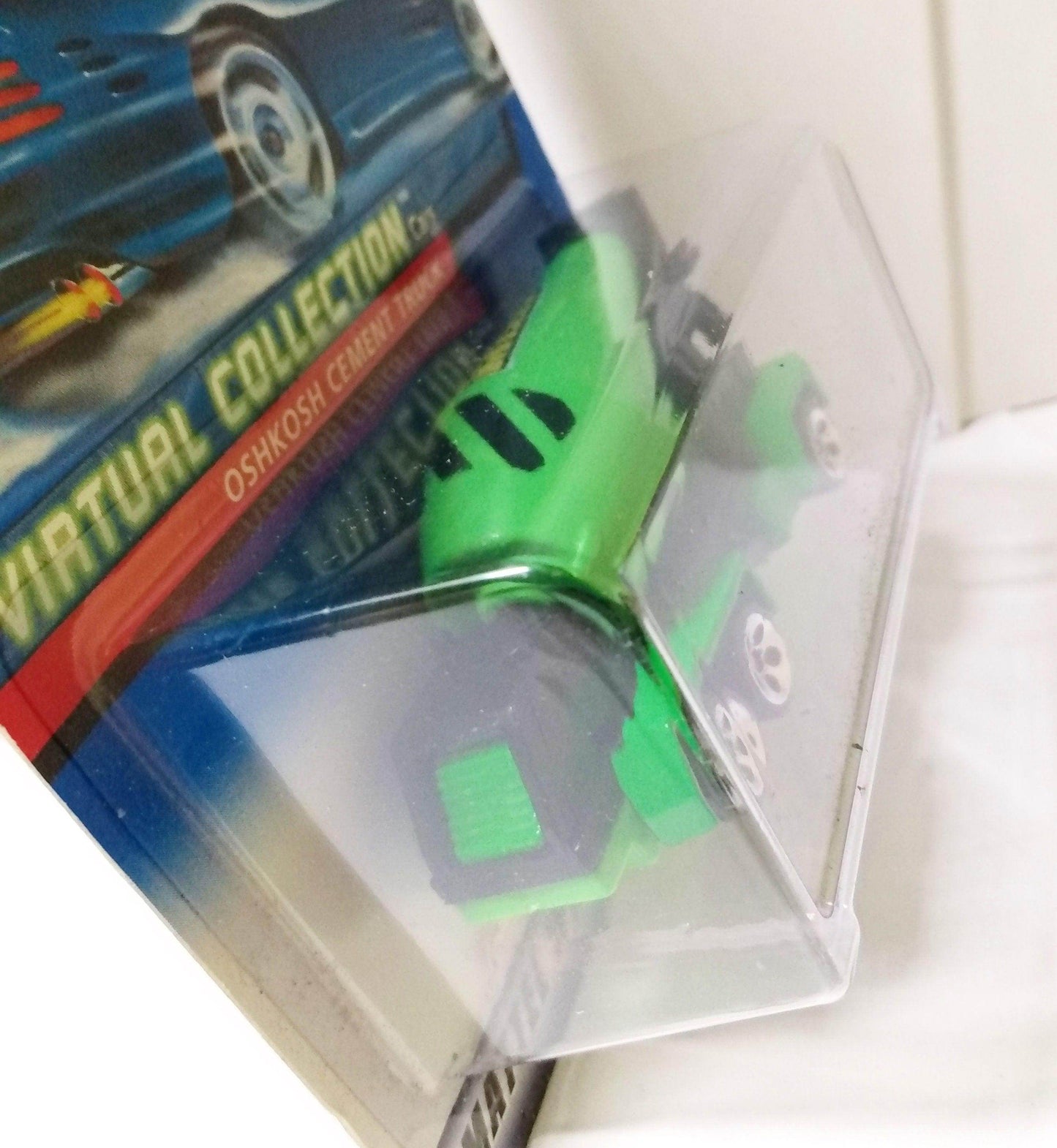 Hot Wheels Virtual Collection Oshkosh Cement Truck 2000 #123 - TulipStuff