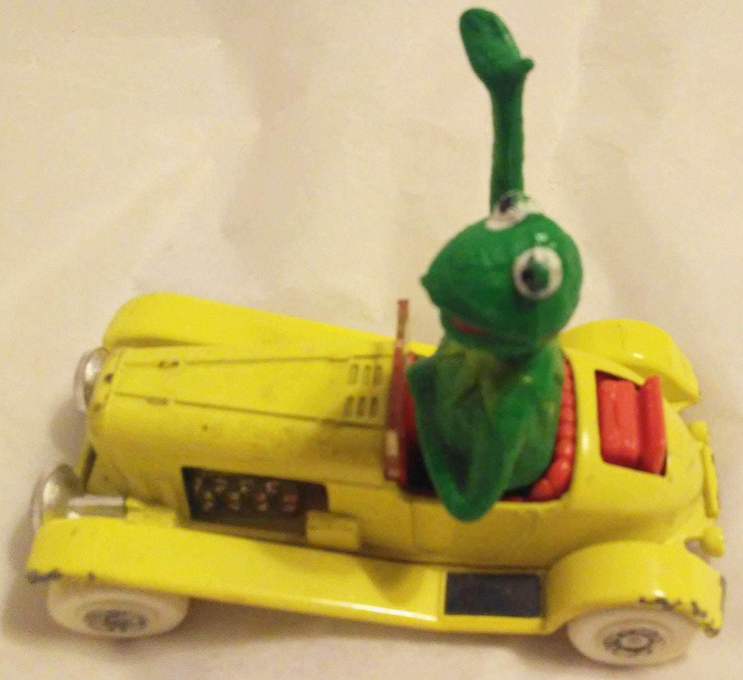 Corgi Toys 2030-A1 Diecast Metal Muppets Kermit's Kar Made in Great Britain 1979 - TulipStuff