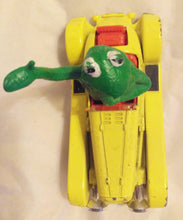 Load image into Gallery viewer, Corgi Toys 2030-A1 Diecast Metal Muppets Kermit&#39;s Kar Made in Great Britain 1979 - TulipStuff

