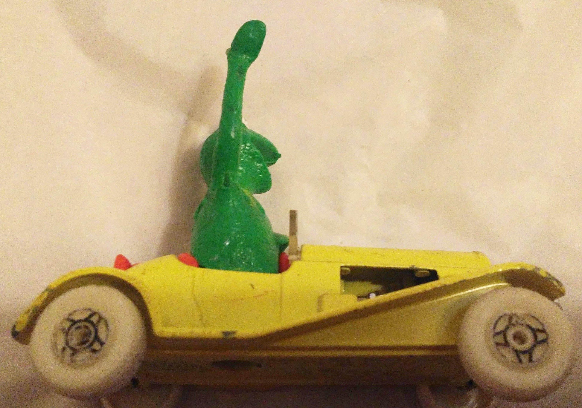 Corgi Toys 2030-A1 Diecast Metal Muppets Kermit's Kar Made in Great Britain 1979 - TulipStuff