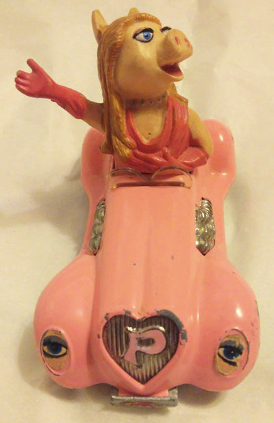 Corgi Toys 2032-A1 Diecast Metal Muppets Miss Piggy Sports Car 1979 Great Britain - TulipStuff