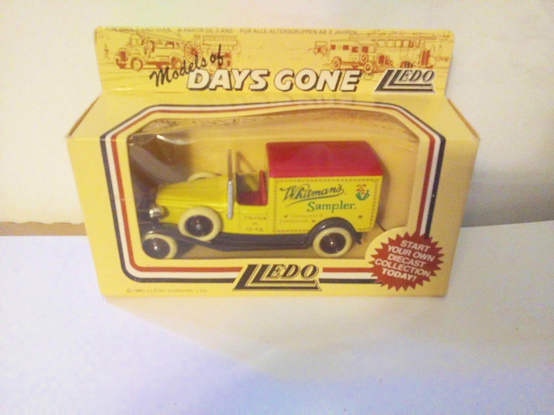 Lledo Days Gone DG22 Whitman's Sampler 1933 Packard Town Van Diecast Metal Made in England 1987 - TulipStuff