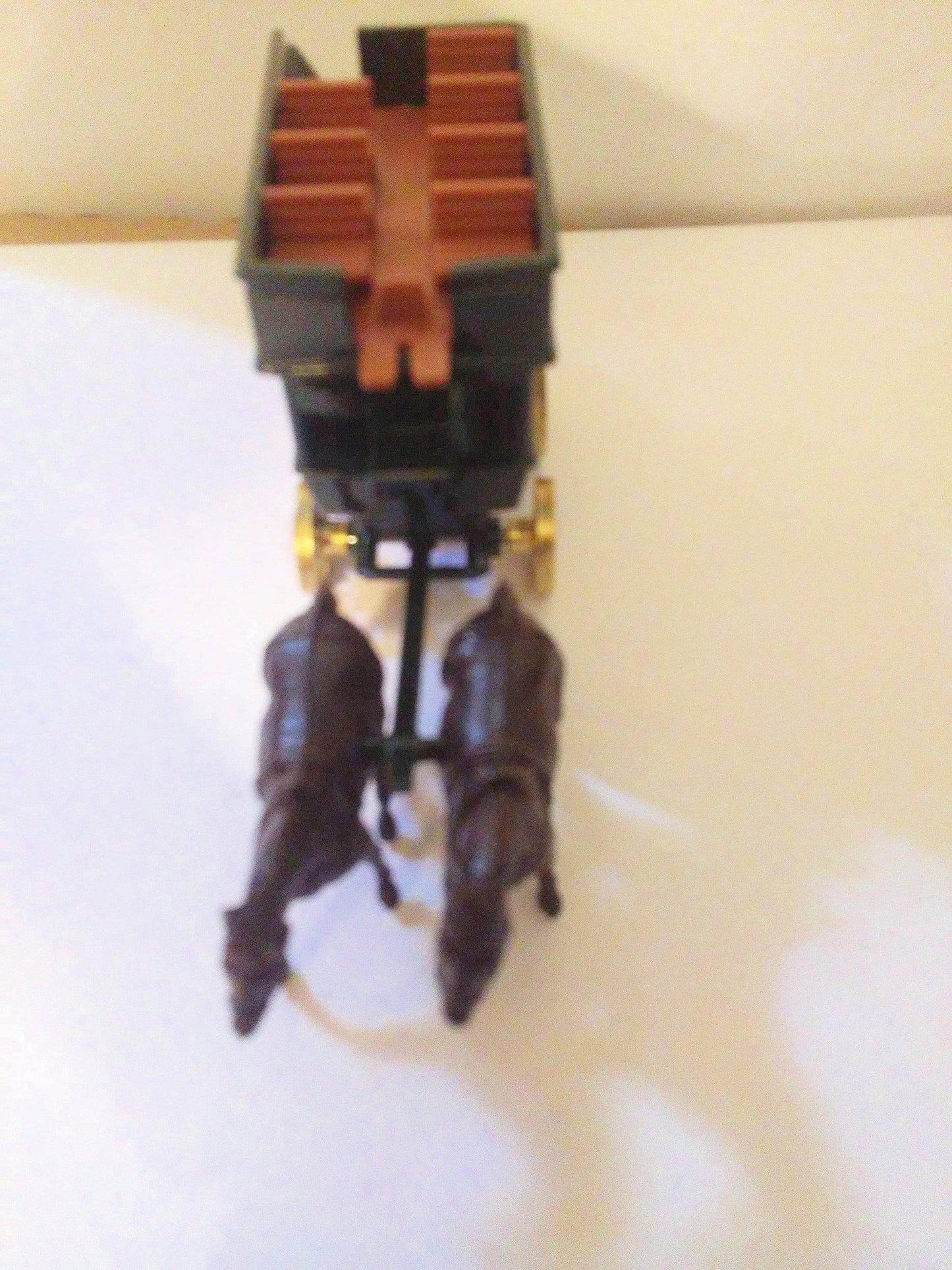 Lledo DG4 Lipton's Teas Horse-Drawn Omnibus Bowery to Broadway Green 1984 - TulipStuff