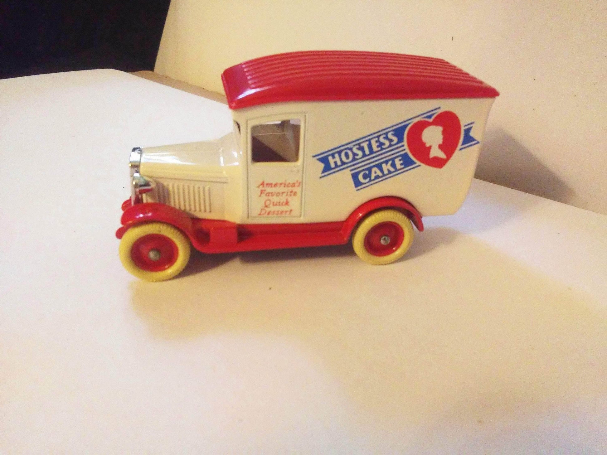 Lledo Days Gone DG21 Hostess Cake 1934 Chevrolet Van Diecast Toy Made in England - TulipStuff
