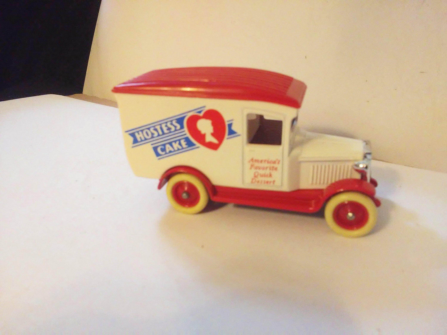 Lledo Days Gone DG21 Hostess Cake 1934 Chevrolet Van Diecast Toy Made in England - TulipStuff