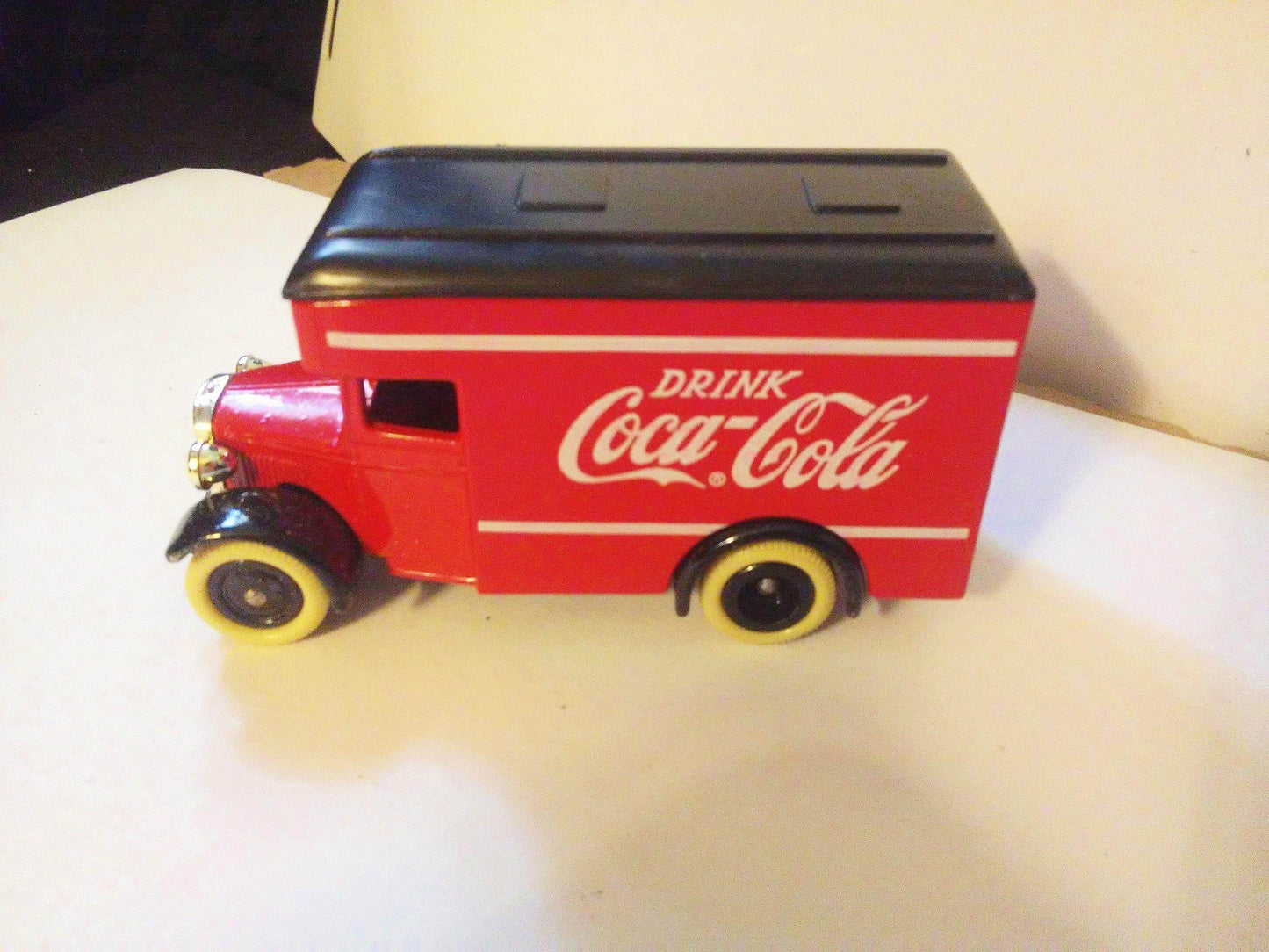 Lledo Hartoy DG16 Diecast Metal Coca-Cola 1934 Dennis Parcels Van Made in England - TulipStuff