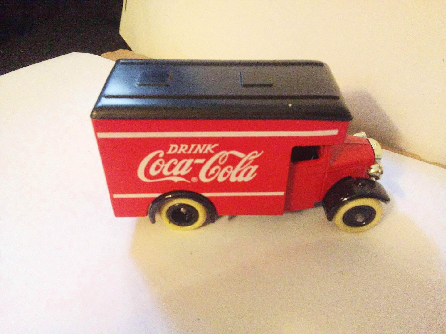 Lledo Hartoy DG16 Diecast Metal Coca-Cola 1934 Dennis Parcels Van Made in England - TulipStuff