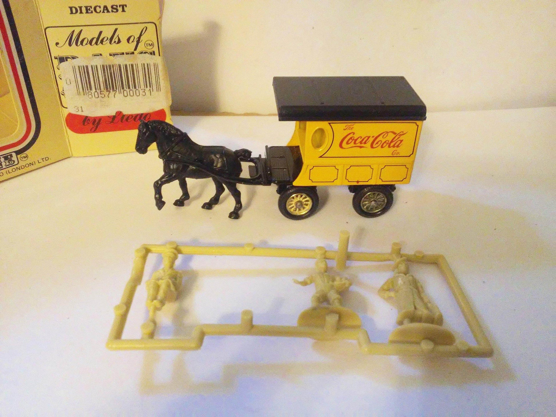 Lledo Days Gone DG3 Coca Cola Horse Drawn Delivery Van Diecast Metal Made in England 1984 - TulipStuff