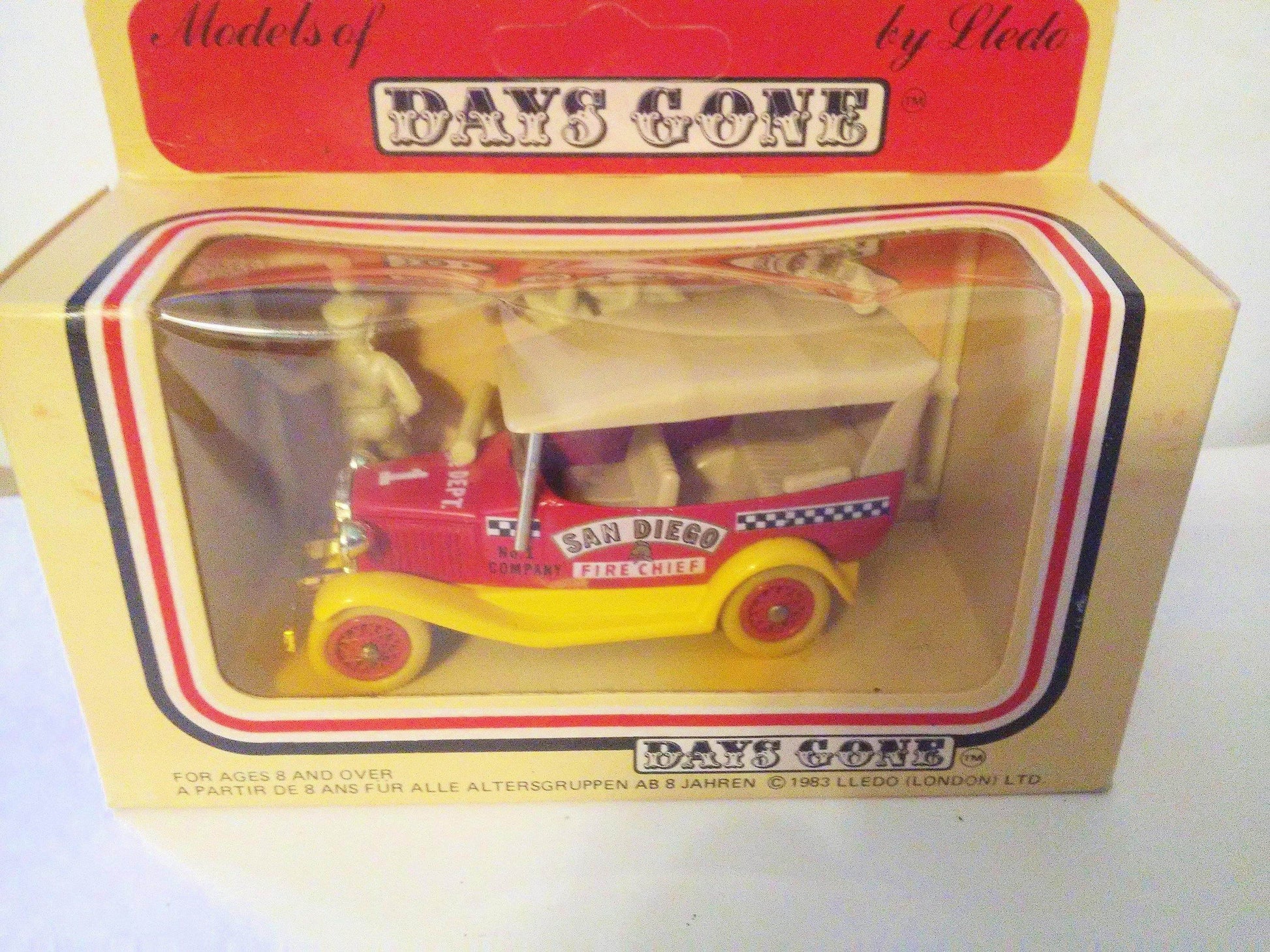 Lledo Days Gone DG14 1934 Ford Model A Car with Hood San Diego Fire Chief Made in England 1985 - TulipStuff