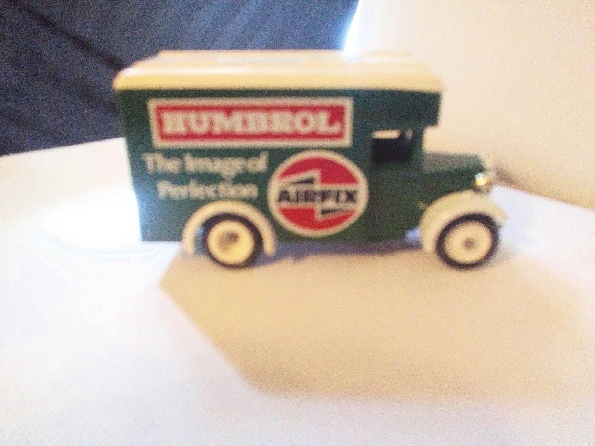 Edocar EA-4 Humbrol Airfix 1934 Dennis Van Made in England by Lledo 1986 - TulipStuff