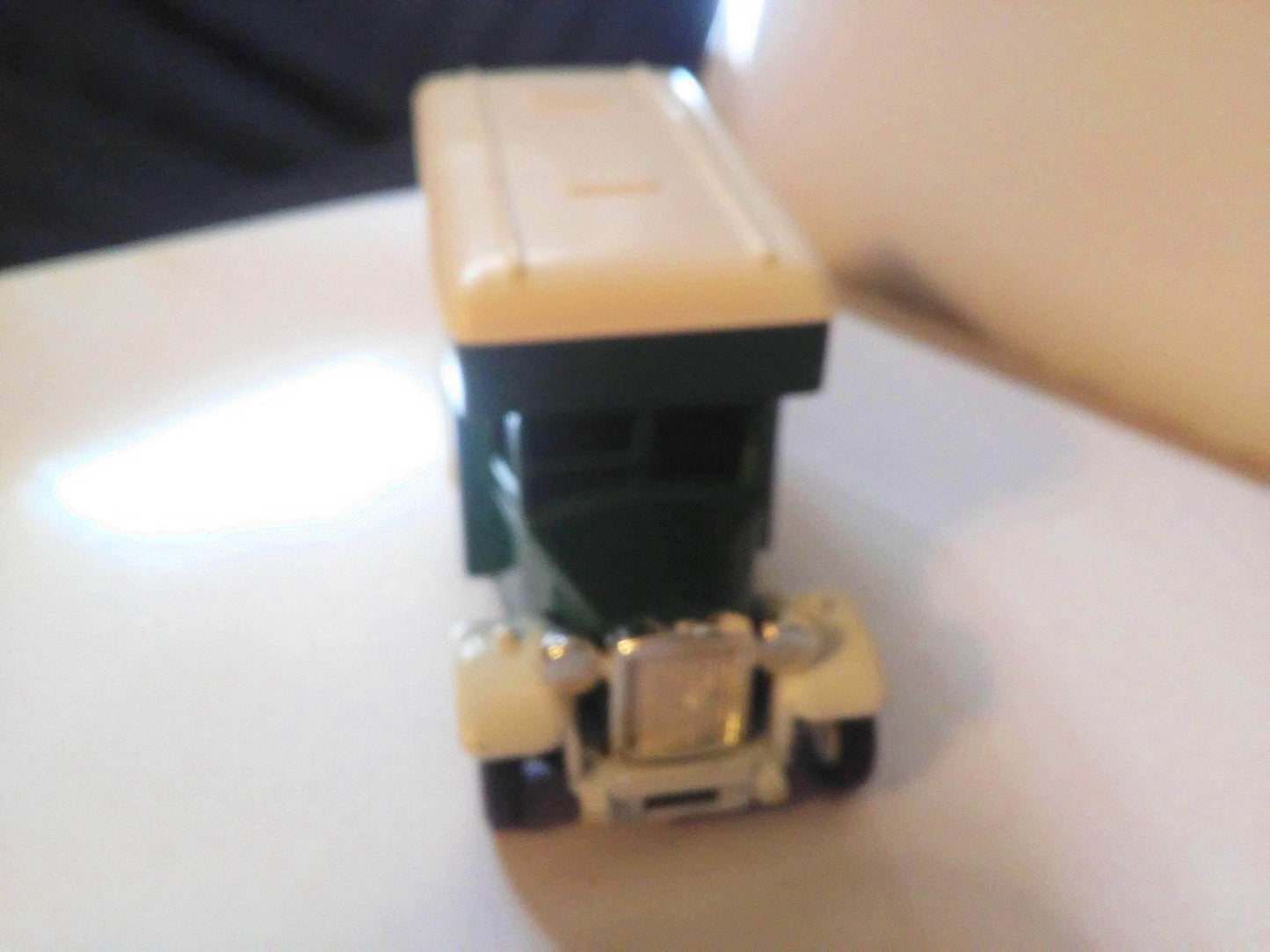 Edocar EA-4 Humbrol Airfix 1934 Dennis Van Made in England by Lledo 1986 - TulipStuff