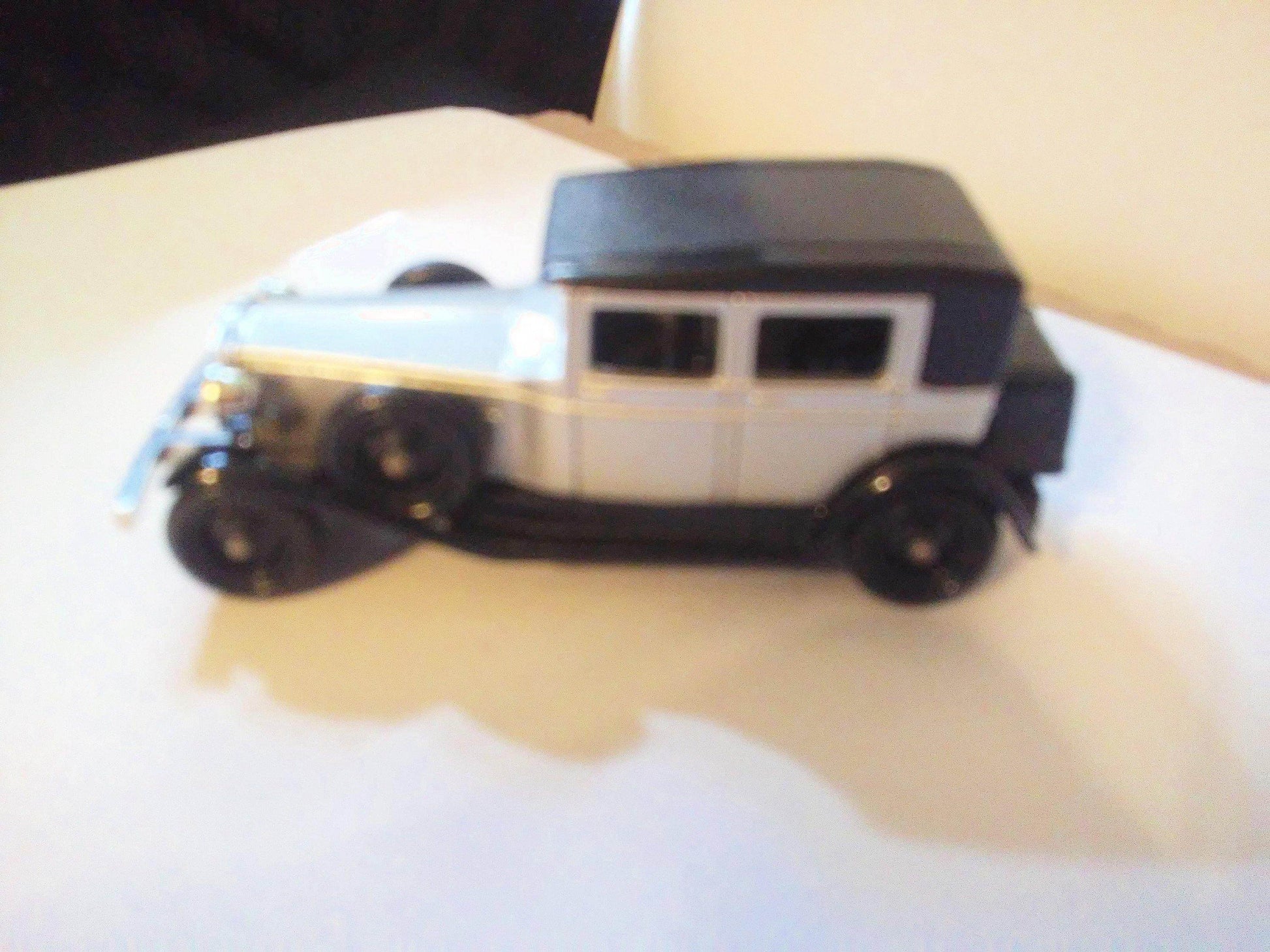 Edocar Oldtimer Series EA-7 1931 Rolls Royce Phantom II Made in England by Lledo - TulipStuff