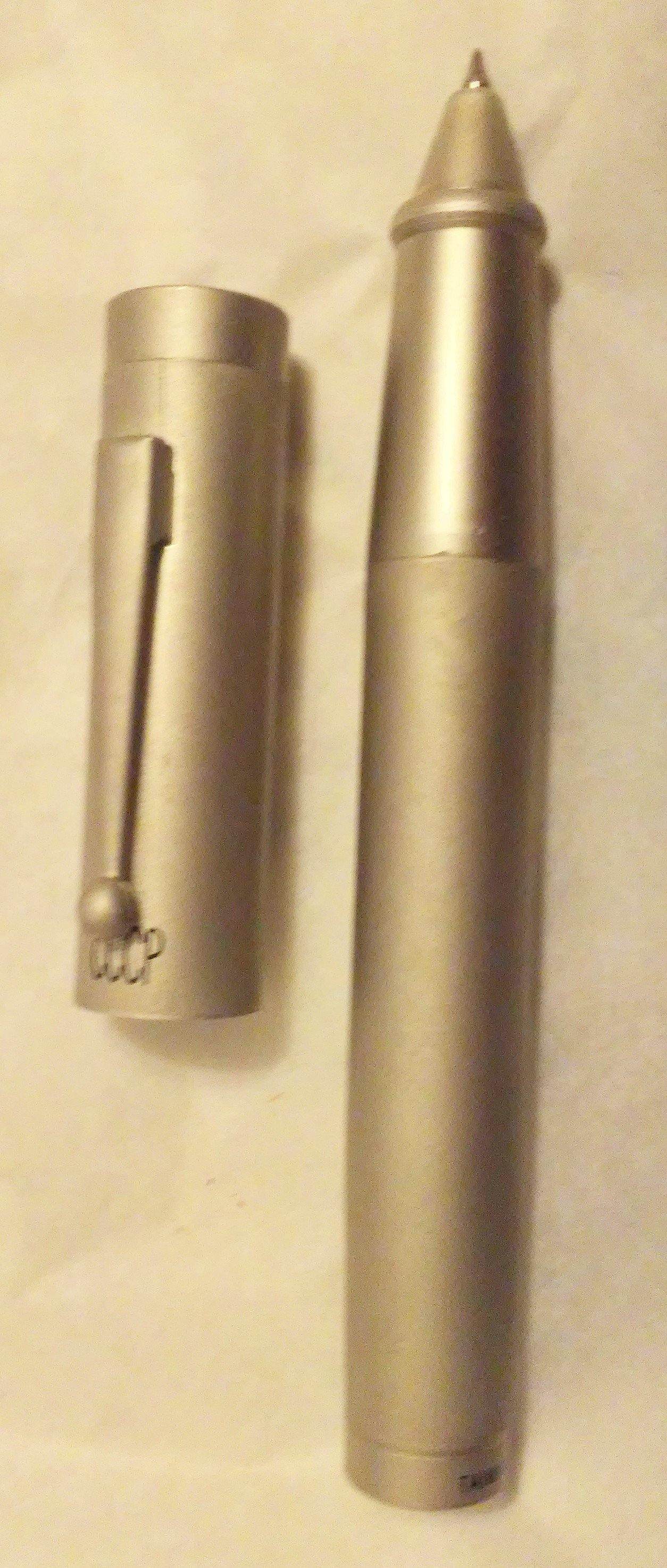 YAFA USSR Soviet Union CCCP Red Star Writing Set Ballpoint Pen Fountain Pen in Wood Box 1990 Brushed Stainless Steel - TulipStuff