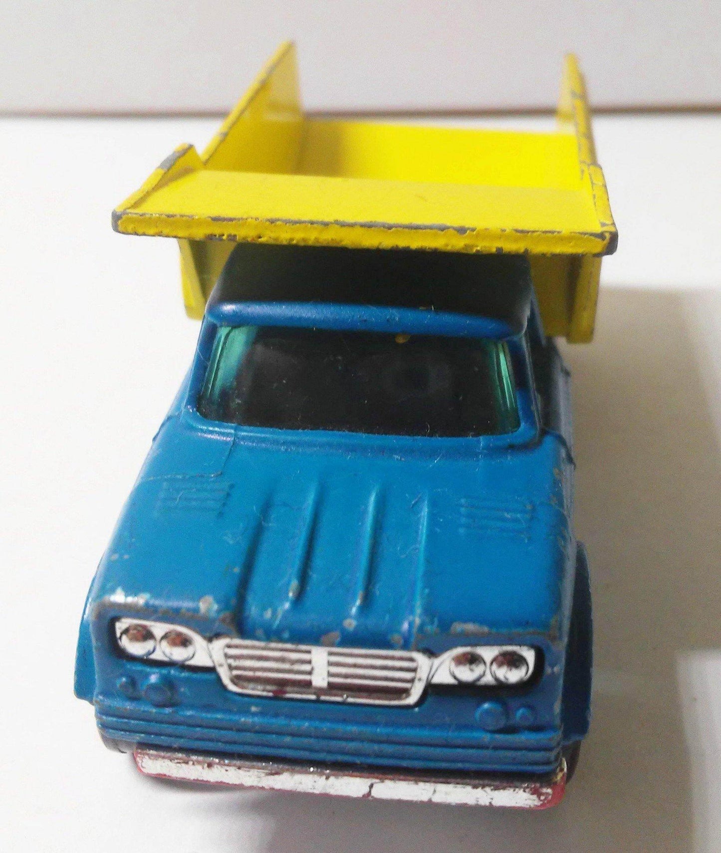 Lesney Matchbox no. 48 Dodge Dump Truck Superfast Made in England 1969 - TulipStuff