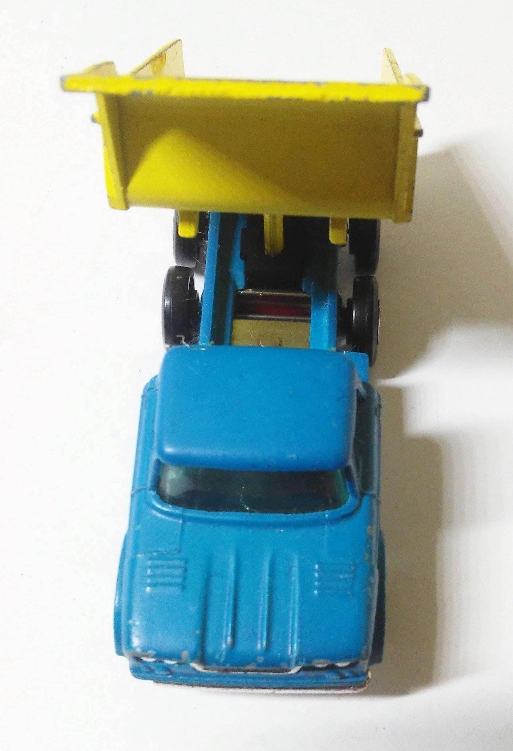 Lesney Matchbox no. 48 Dodge Dump Truck Superfast Made in England 1969 - TulipStuff