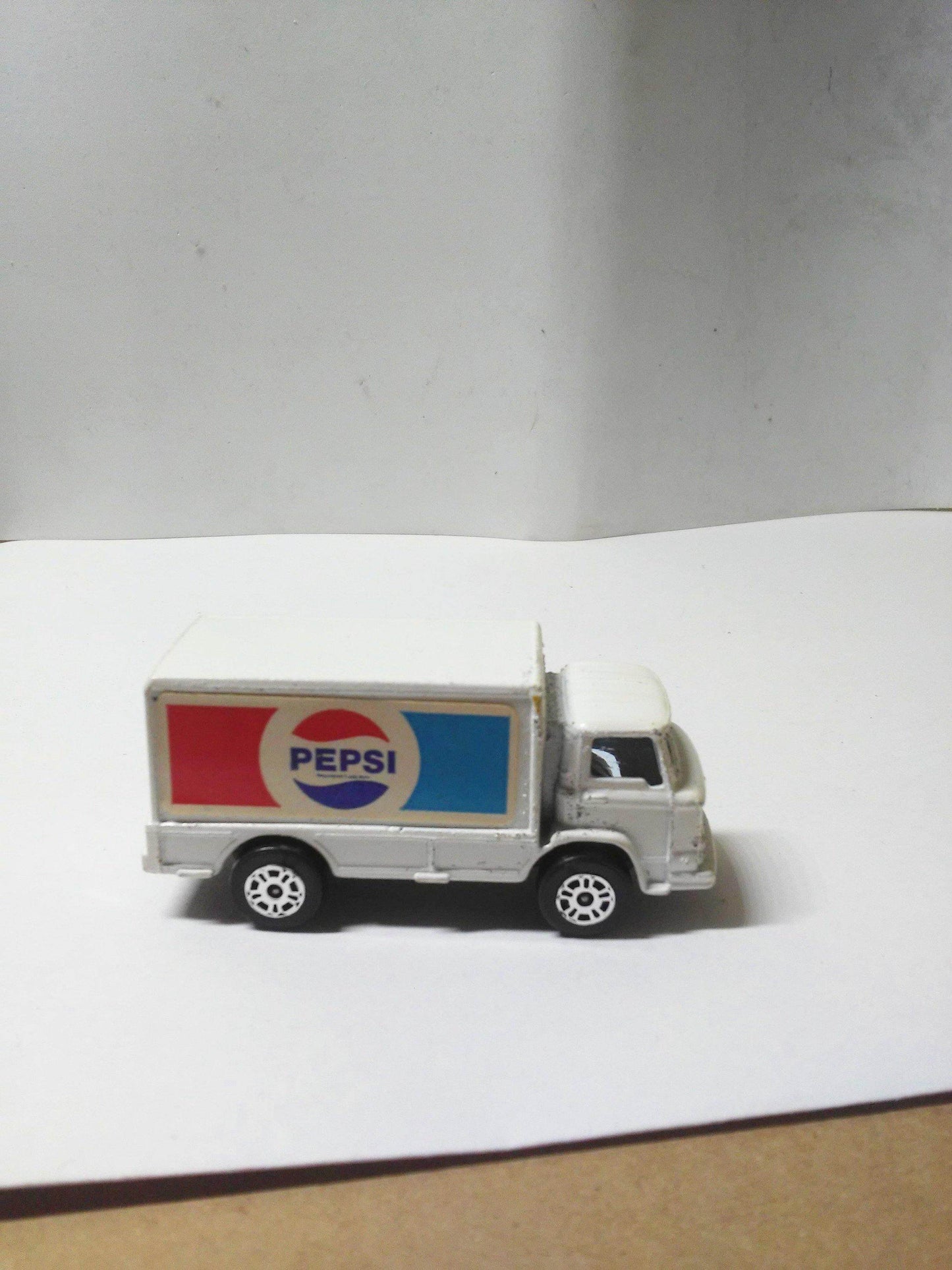 Corgi Juniors 87-B Pepsi Leyland Terrier Delivery Van 1975 Great Britain Diecast Truck - TulipStuff