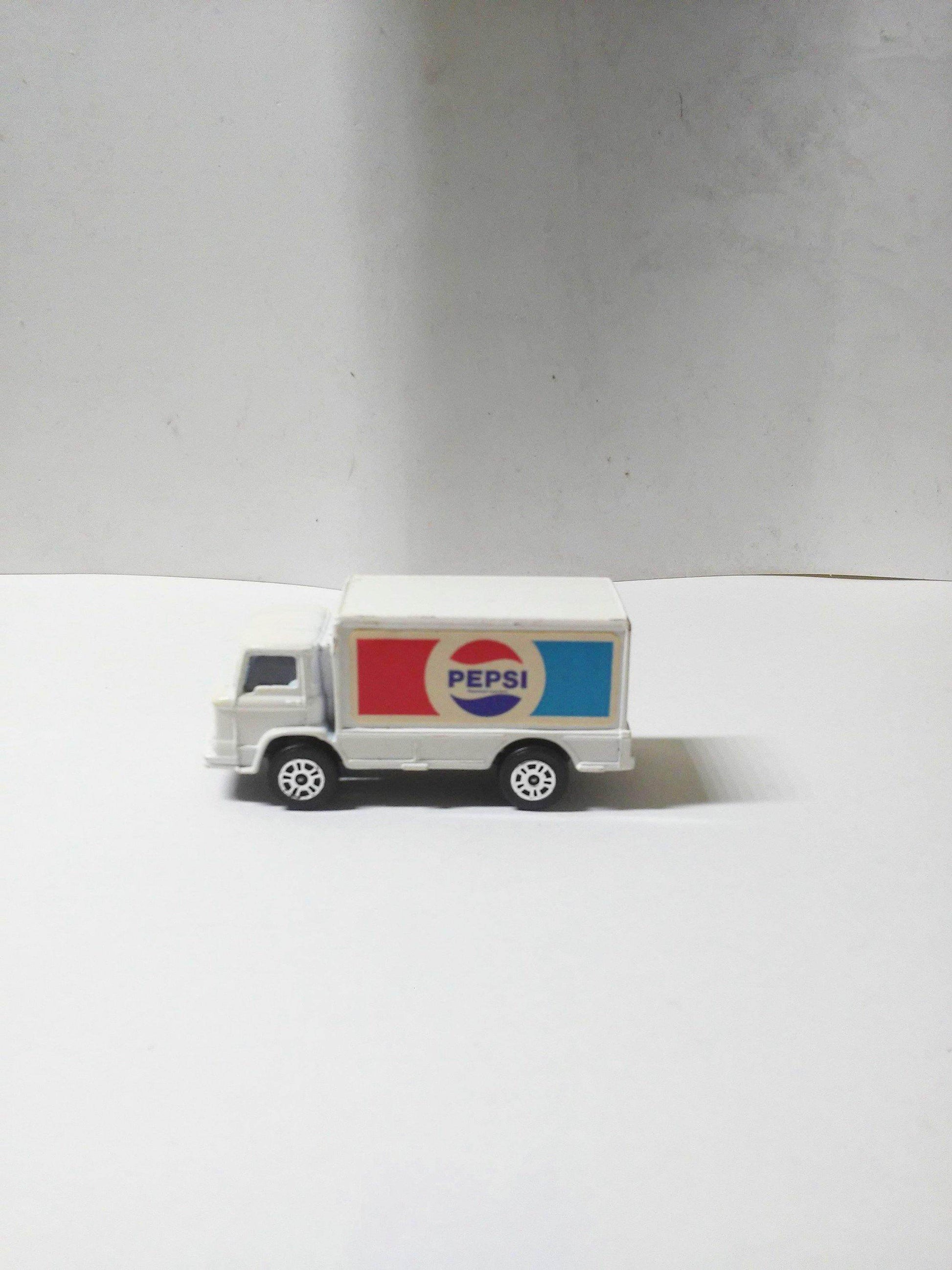 Corgi Juniors 87-B Pepsi Leyland Terrier Delivery Van 1975 Great Britain Diecast Truck - TulipStuff