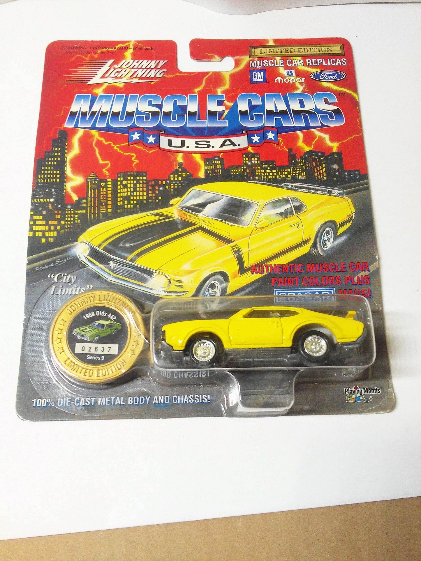 Johnny Lightning Muscle Cars USA 1969 Olds 442 Series 9 Limited Edition Made in 1995 - TulipStuff
