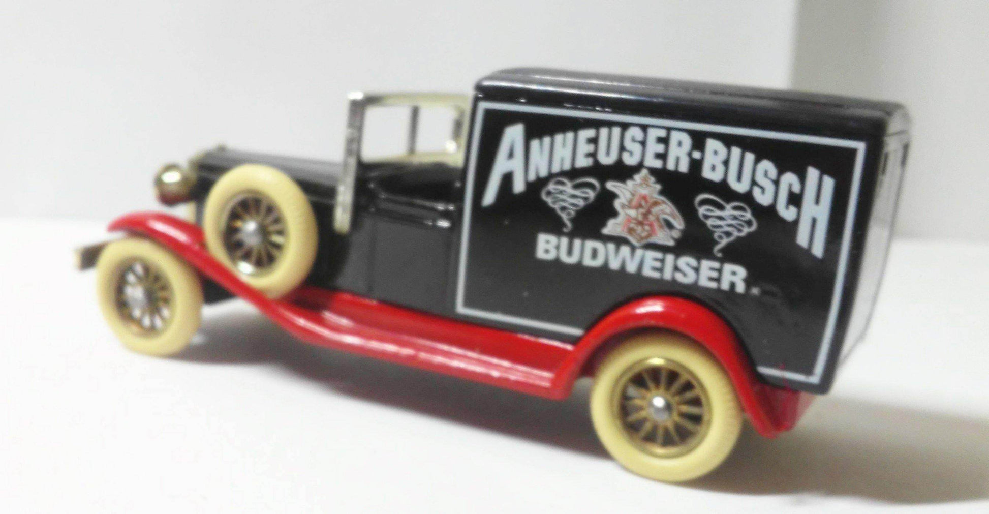 Lledo DG22 Diecast Metal Anheuser-Busch Budweiser 1933 Packard Town Van Made in England - TulipStuff