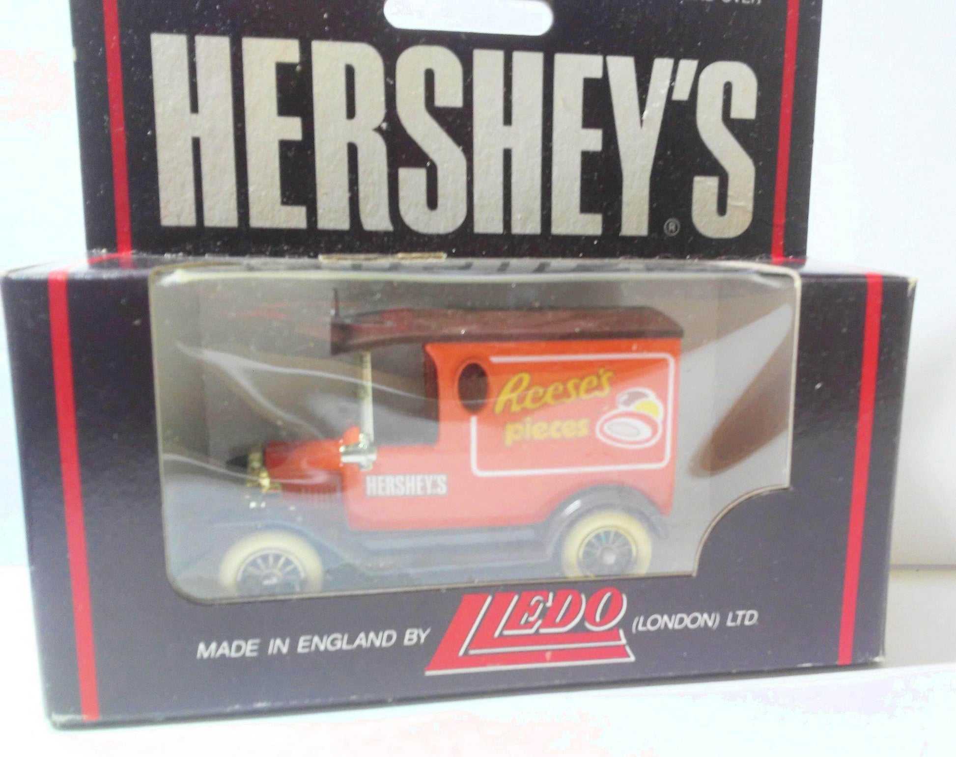 Lledo Hartoy DG6 Hershey's Reese's Pieces 1920 Ford Model T Van Made in England - TulipStuff