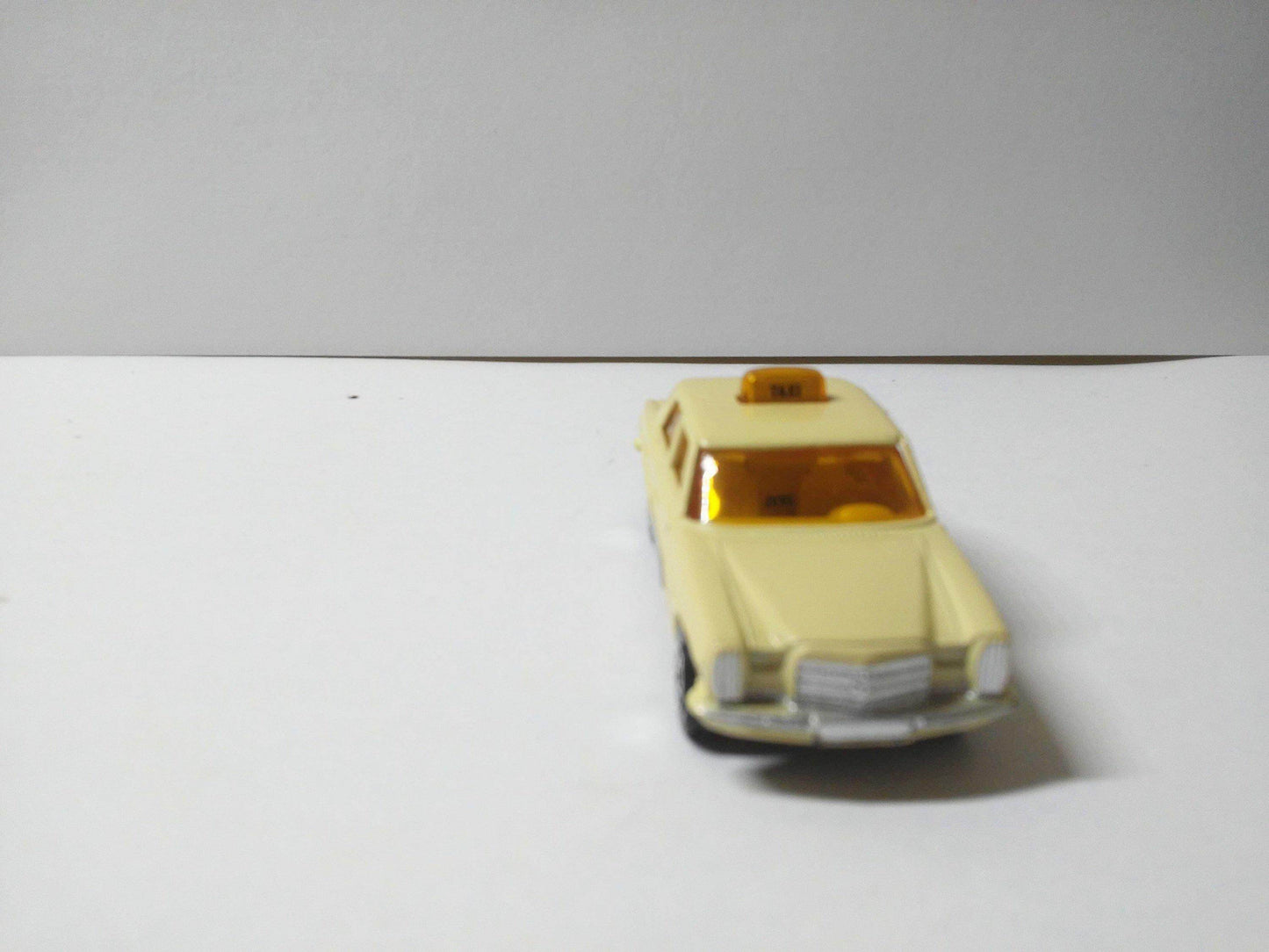 Corgi Juniors 52-B Mercedes-Benz 240D Taxi Cab Made in Great Britain 1976 - TulipStuff
