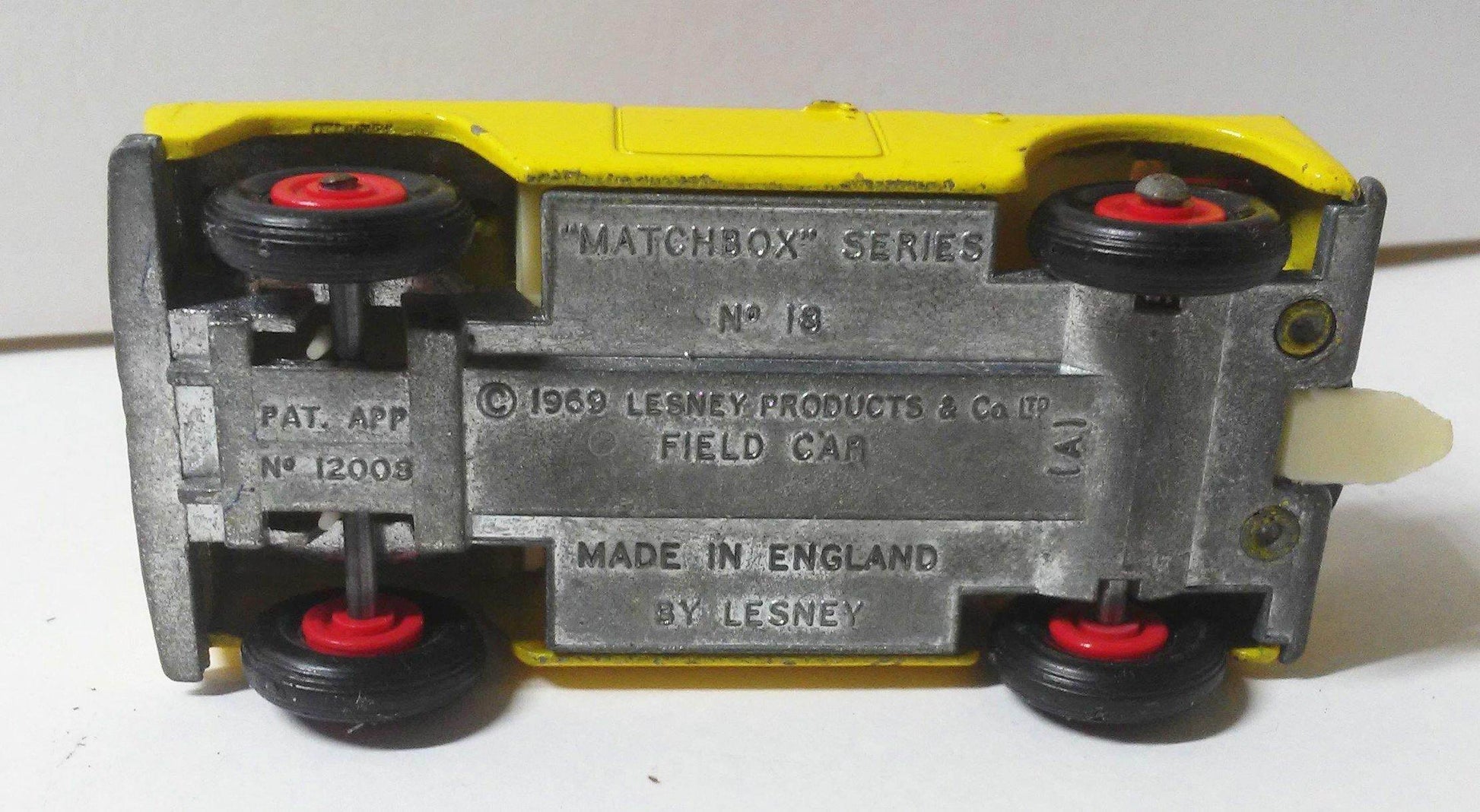 Lesney Matchbox no. 18 Field Car Made in England 1969 - TulipStuff