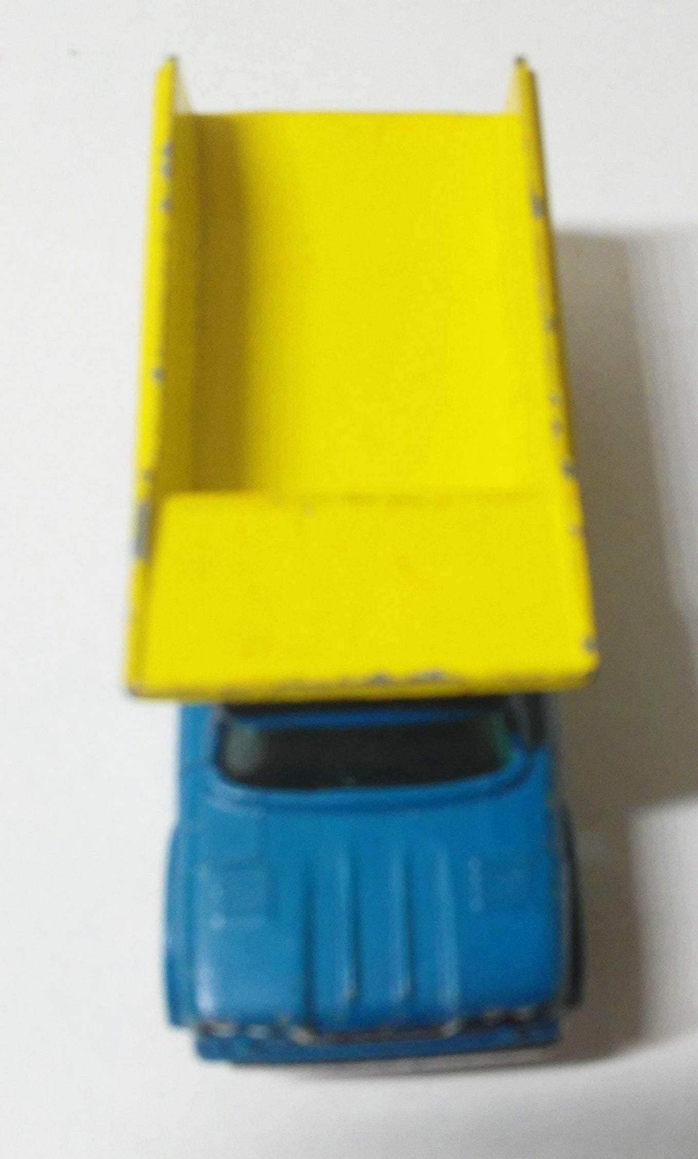 Lesney Matchbox no. 48 Dodge Dump Truck Superfast Made in England 1969 - TulipStuff