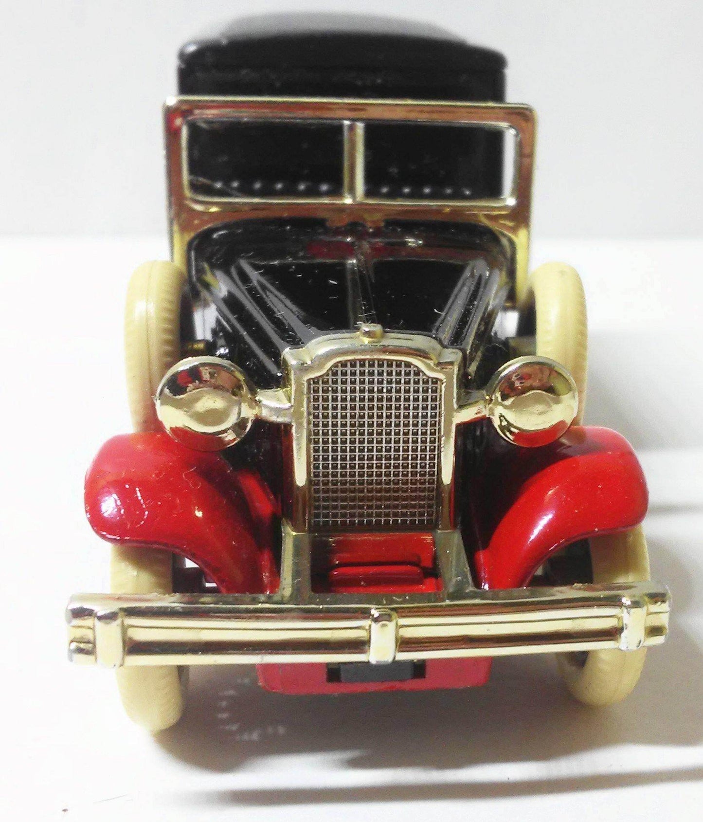 Lledo DG22 Diecast Metal Anheuser-Busch Budweiser 1933 Packard Town Van Made in England - TulipStuff