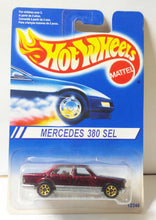 Load image into Gallery viewer, Hot Wheels Mercedes 380SEL sp7gd 12346-0710  International Canada Only 1997 - TulipStuff
