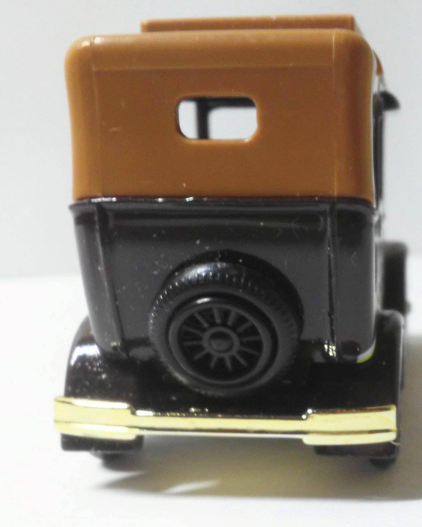 Lledo Promotional 1933 Austin Taxi Crinkley Bottom Collection Noel's House Party Made In England - TulipStuff