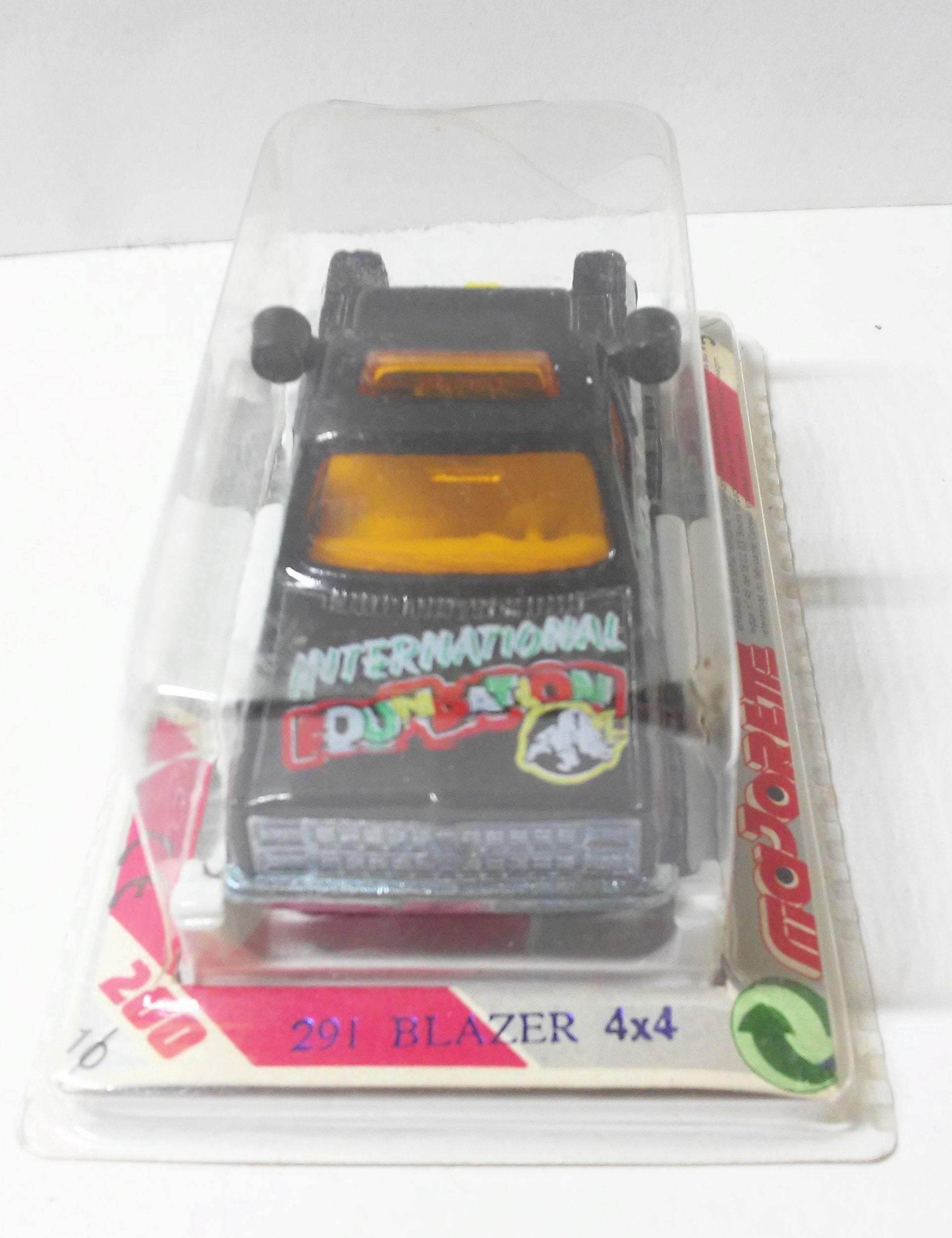 Majorette 291 Chevy Blazer 4x4 Pickup Truck Depanneuse International Foundation Rhino 1990's - TulipStuff